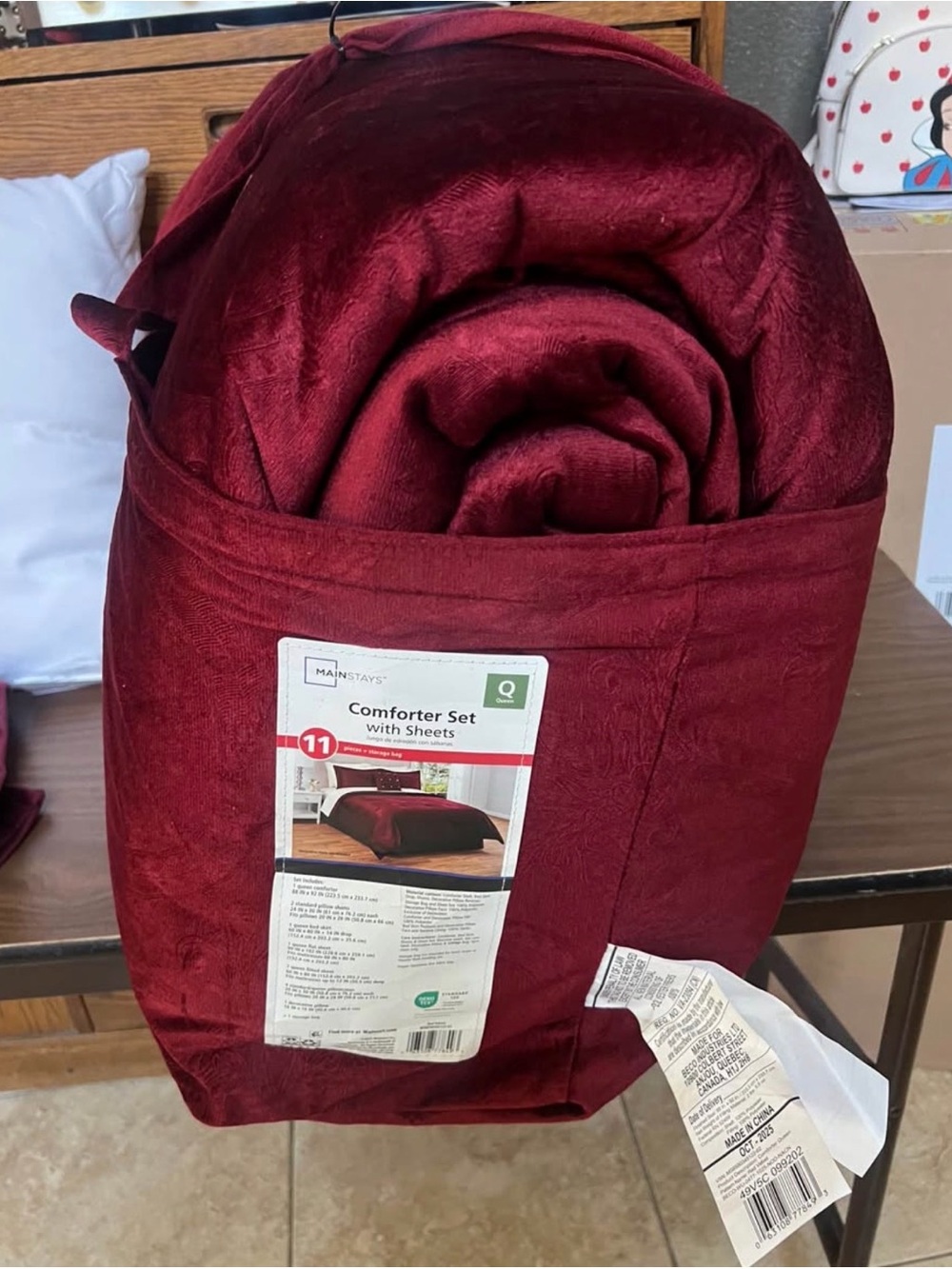 New Mainstays Burgundy Soft Velvet Bedding set and NestL Bedding Pillow Set Q